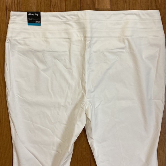 NWT Alfani white pants woman’s plus size 24W skinny leg classy stretchy pants - Picture 4 of 6